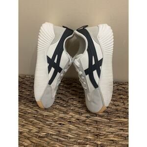 De Florance "Vintage Sneaker" - US Woman's 6.5- Beige & Black Worn Once